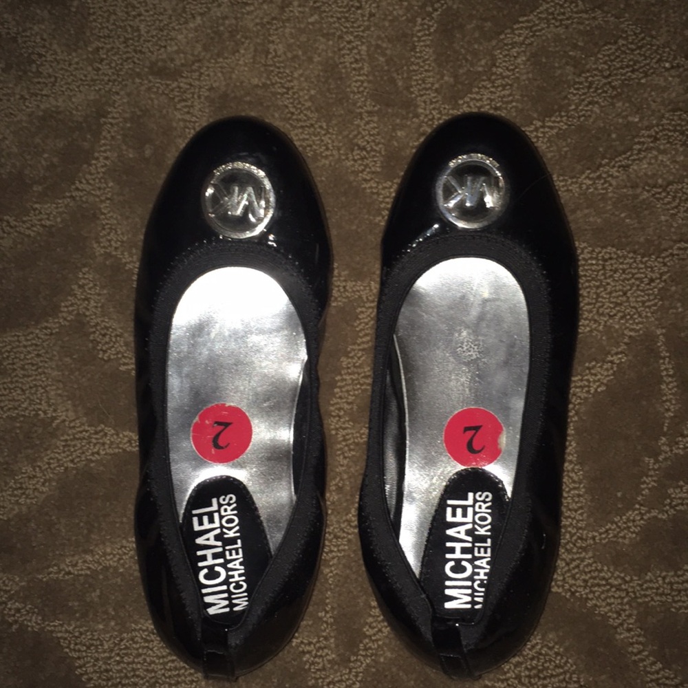 Cute girls flats